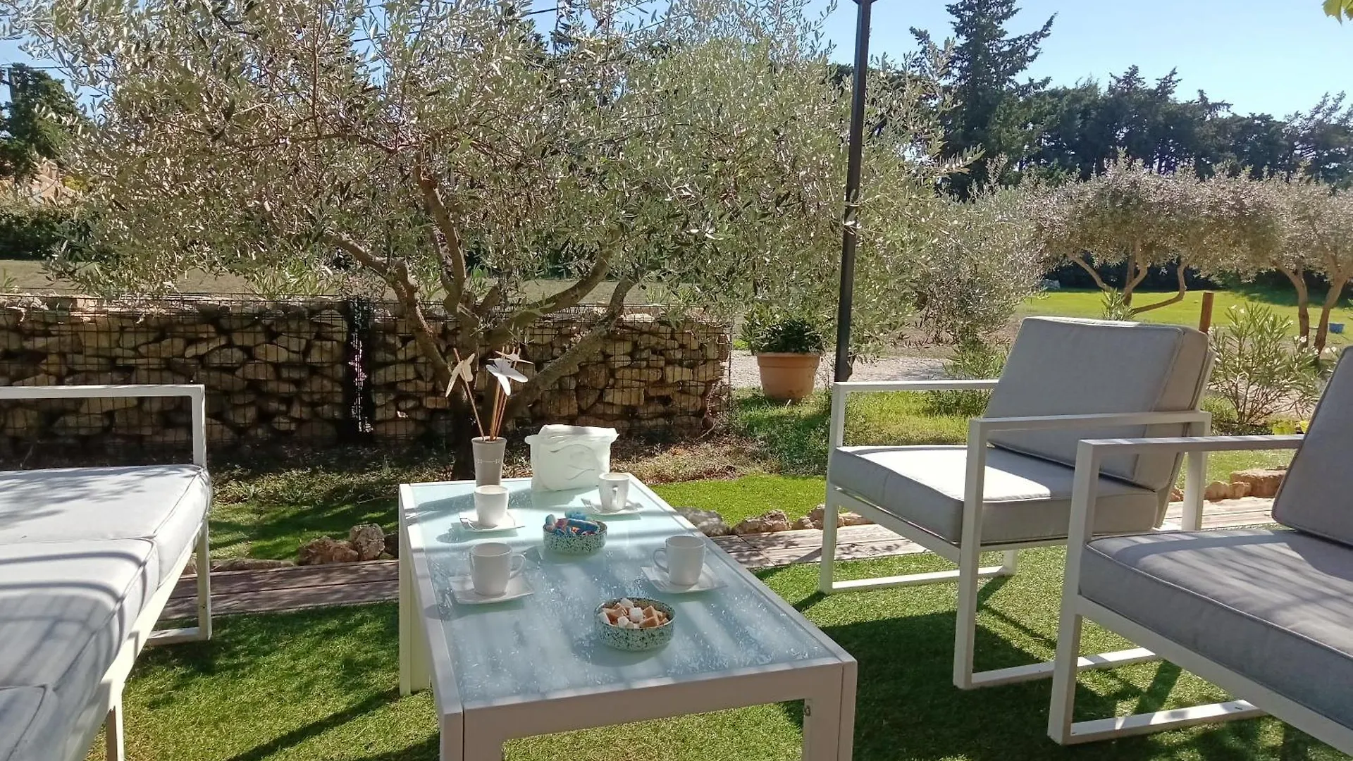 Gasthof Hotel Peaceful Mas Provencal 'Mas Du Sucre' With Large Pool Cheval-Blanc
